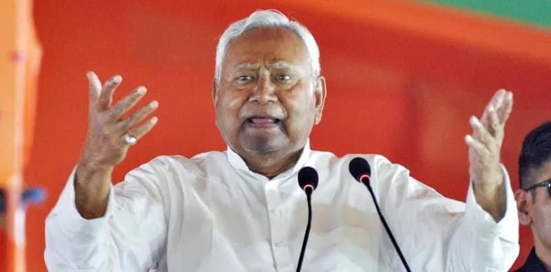 বিহারের বিধানসভা থেকে পদত্যাগ প্রক্তন মুখ্যমন্ত্রী নীতিশ কুমারের