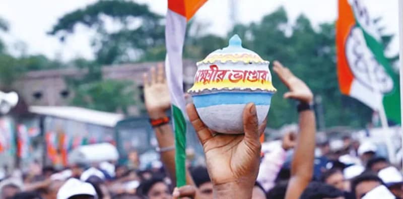 গয়না কিনে ইএমআই শোধ হল লক্ষ্মীর ভাণ্ডারের টাকায়, আরও স্বনির্ভর-শৌখিন হচ্ছেন মহিলারা