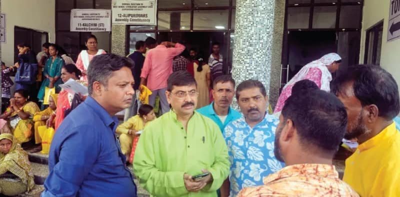 ডাবগ্রাম-ফুলবাড়ির বিজেপি প্রার্থী শিখার বিরুদ্ধে দাঁড়াতে চলেছেন দলেরই অলোক