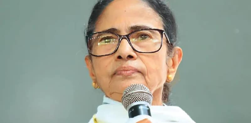 বিজেপির টাকায় মসজিদ রাজনীতি করছে গদ্দাররা, মুর্শিদাবাদবাসীকে সতর্ক করলেন মমতা