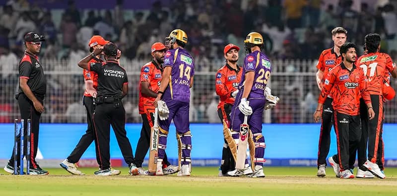 ঘরের মাঠেও লজ্জার হার নাইটদের