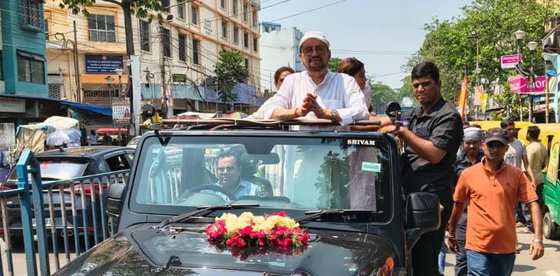 বেলগাছিয়ায় ভোটপ্রচারে অতীন ঘোষ