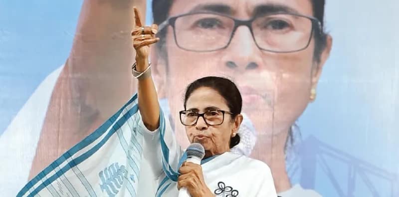 আজ বৃহস্পতিবার মিনাখাঁ, পলতা, আগরপাড়া, এবং বাগুইআটিতে জনসভা করবেন মমতা বন্দ্যোপাধ্যায়, পদযাত্রা করবেন ডানলপ থেকে সিঁথির মোড় পর্যন্ত