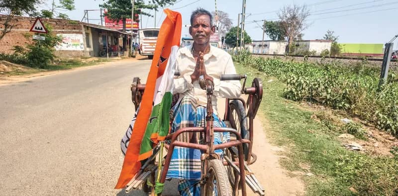 হুইলচেয়ারে তিন কিমি পাড়ি, জয়পুরে অভিষেকের সভায় মিঠু