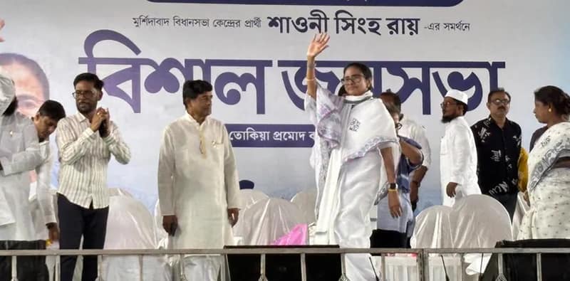 আমরা বদলা মানে খুন বা দাঙ্গার রাজনীতি করিনা, কিন্তু ফোঁস করব:মমতা