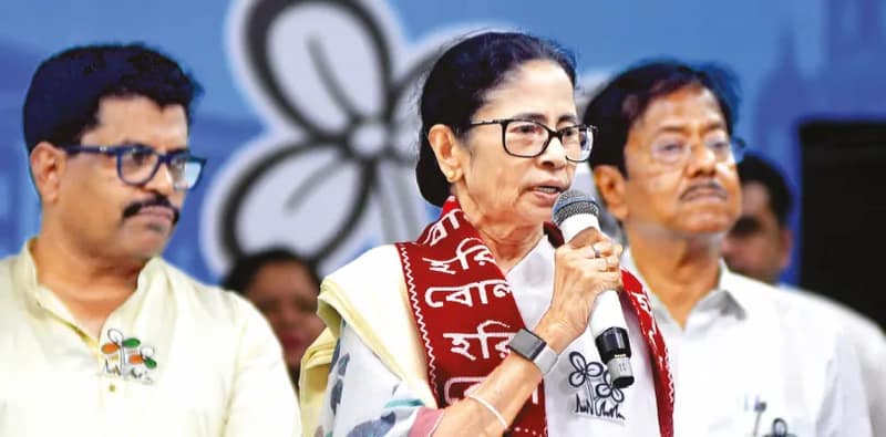মমতার কথায় দ্বন্দ্ব ভুলে নুর আলমকে  জেতাতে ঐক্যবদ্ধ তৃণমূলের গোষ্ঠীগুলি