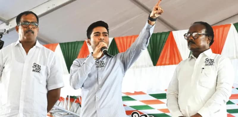 বহিরাগত পদ্ম প্রার্থীকে ভোট না দেওয়ার ডাক