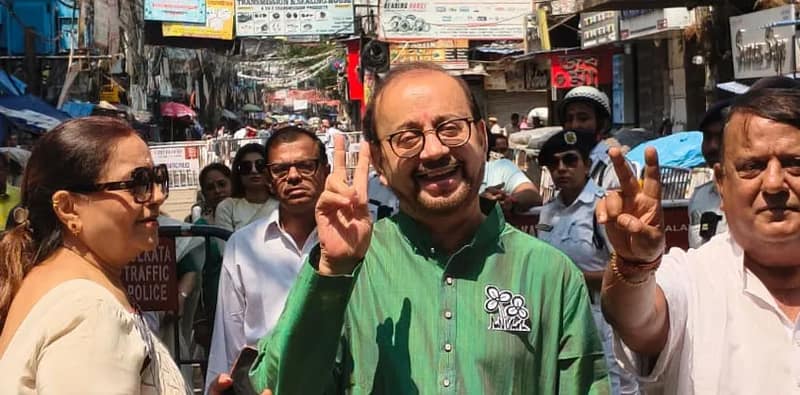 মনোনয়নপত্র  জমা দিলেন তৃণমূল প্রার্থী অতীন ঘোষ