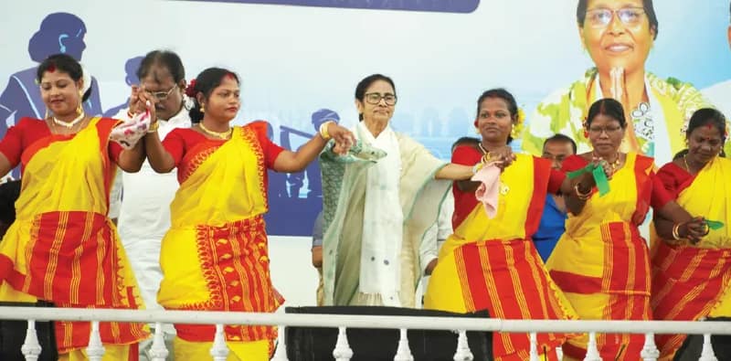 দলীয় প্রার্থীদের সতর্ক করলেন মমতা, ‘সিনিয়রদের সম্মান দিন’