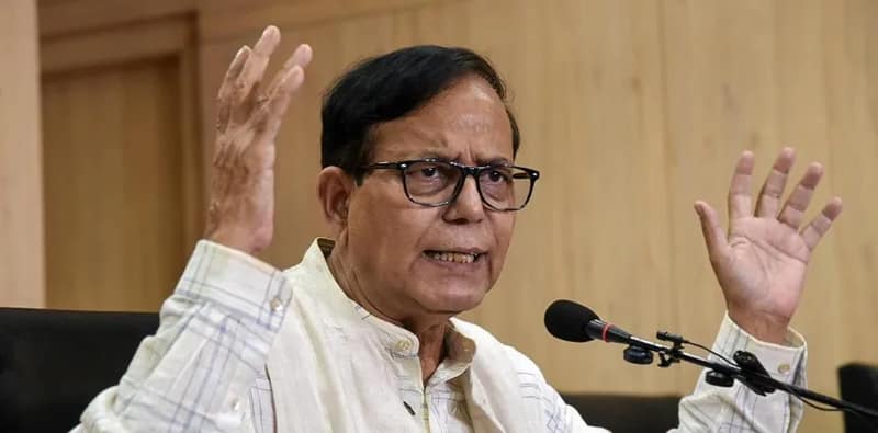 প্রধানমন্ত্রী হাফ ডজন মিথ্যা  বলেছেন, মন্তব্য সেলিমের