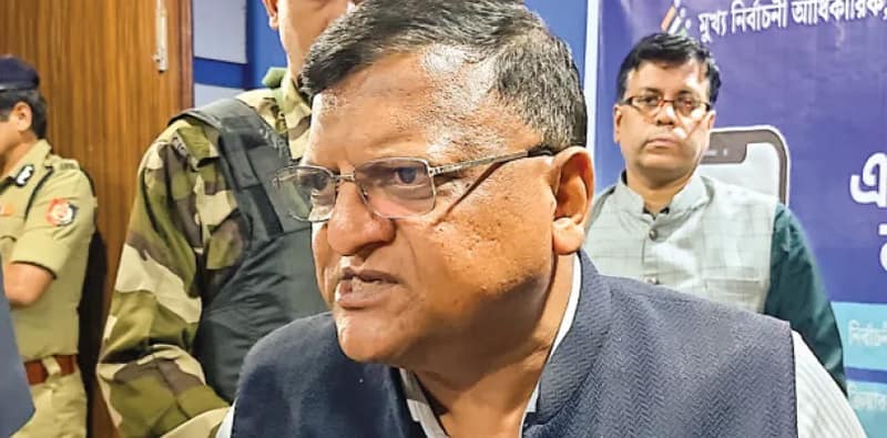 ভালো কাজে পুরস্কার, বেচাল হলেই ‘ওষুধ’ বীরভূমে প্রশাসনিক বৈঠকে বার্তা সিইওর