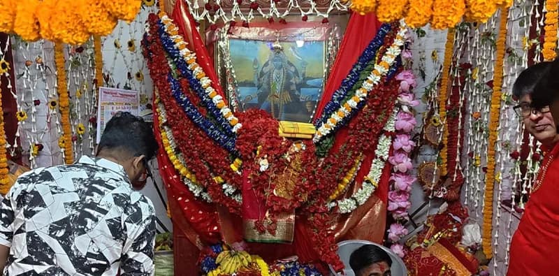 চৈত্র সংক্রান্তিতে বোলপুরের কঙ্কালীতলায়  ভক্তদের ভিড়, শুরু তিন দিনের মেলা