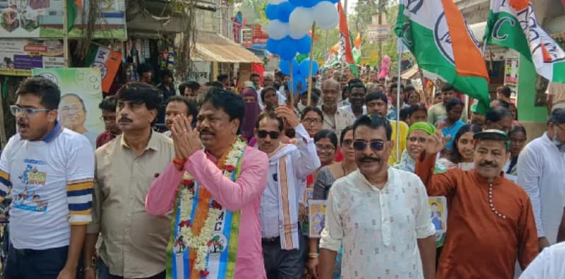 রায়বাঘিনীর গড়কে উন্নয়নে ঘিরেছেন  সমীর, লড়াই থেকে বহু দূরে বিজেপি