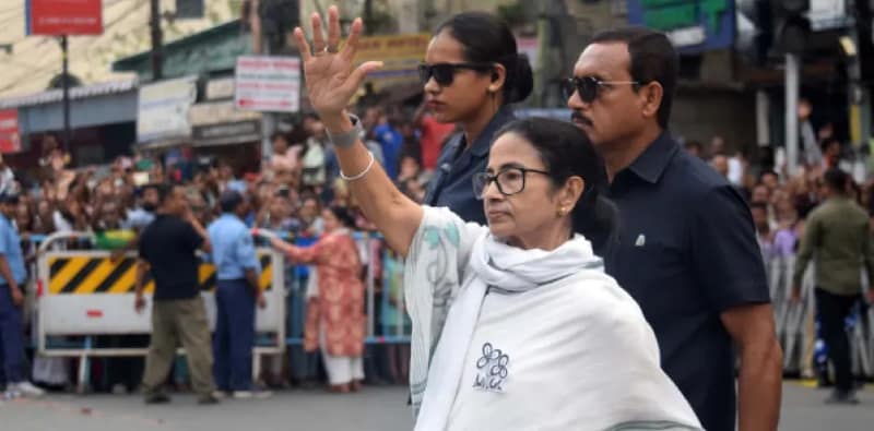 শিলিগুড়ি: নববর্ষে মমতার পদযাত্রায় জনজোয়ার