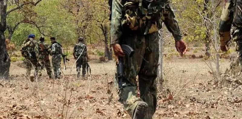 ঝাড়খন্ডের সারান্ডার জঙ্গলে মাওবাদীদের সঙ্গে গুলির লড়াইয়ে আহত ৫ কোবরা জওয়ান
