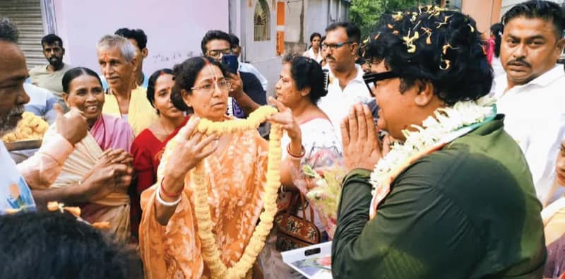 পুরসভার পাওনা ২২ কোটি টাকা  দিচ্ছে না রেল, আক্রমণ তৃণমূলের