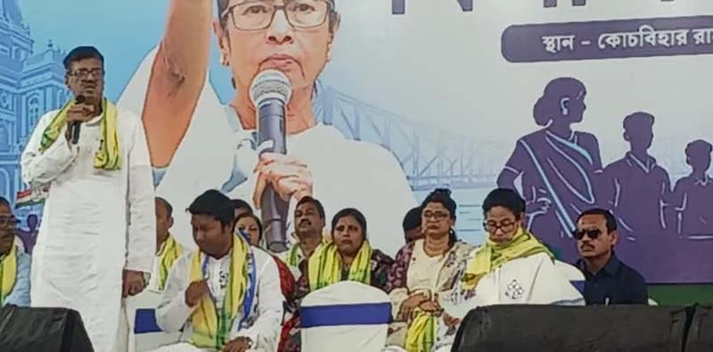 কোচবিহারের রাসমেলা ময়দানে জনসভায় তৃণমূল সুপ্রিমো মমতা বন্দ্যোপাধ্যায়