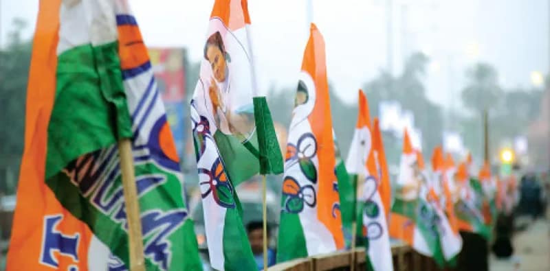 চা বাগানের শ্রমিকদের ভাষায় কথা বলছেন তৃণমূল প্রার্থী