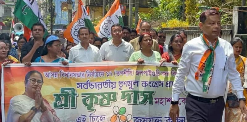 পুর এলাকায় কাজ করছে জোড়াফুলের ৬টি টিম, ওয়ার রুমে নজর চেয়ারম্যানের, ঘাটতি মিটিয়ে শহরে লিডের চ্যালেঞ্জ তৃণমূলের