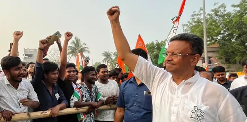 নির্বাচন কমিশন ও বিজেপিকে তোপ ফিরহাদ হাকিমের