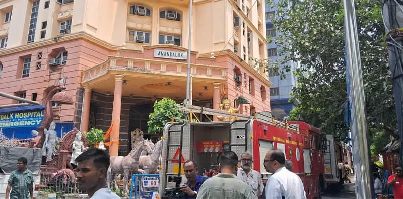 সল্টলেকের হাসপাতালে আগুন, ৫০ জন রোগী স্থানান্তরিত