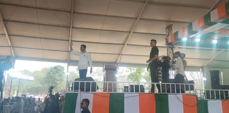 লালগড়ের জনসভায় পৌঁছালেন  অভিষেক বন্দ্যোপাধ্যায়
