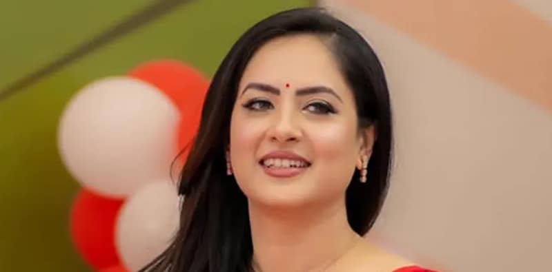 মা হচ্ছেন পূজা