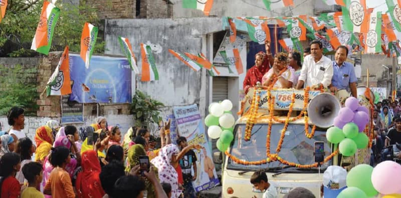 প্রচারে বাজিমাত শাওনির, পিছিয়ে নেই নবগ্রাম, লালগোলার প্রার্থীরা