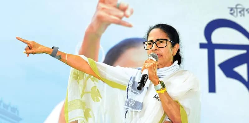বদল নয়, বদলাই হবে গণতন্ত্রের অস্ত্রে: মমতা