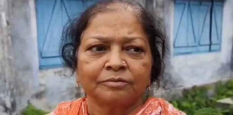 মক পোলের সময় সেন্ট্রাল ফোর্স ঢুকে যাওয়ার অভিযোগ তুললেন কোচবিহার পুরসভার ভাইস চেয়ারপার্সেন আমিনা আহমেদ, কোচবিহারের ২২৯ নম্বর বুথের ঘটনা