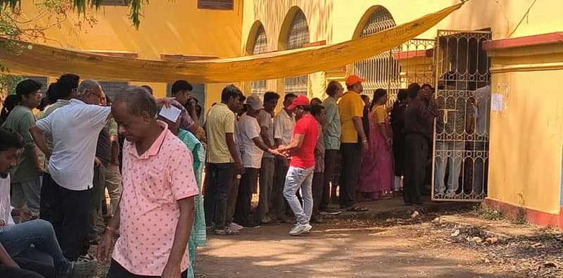 পুরুলিয়ায় সকাল ৯ টা পর্যন্ত ভোটদানের হার ১৫ শতাংশ