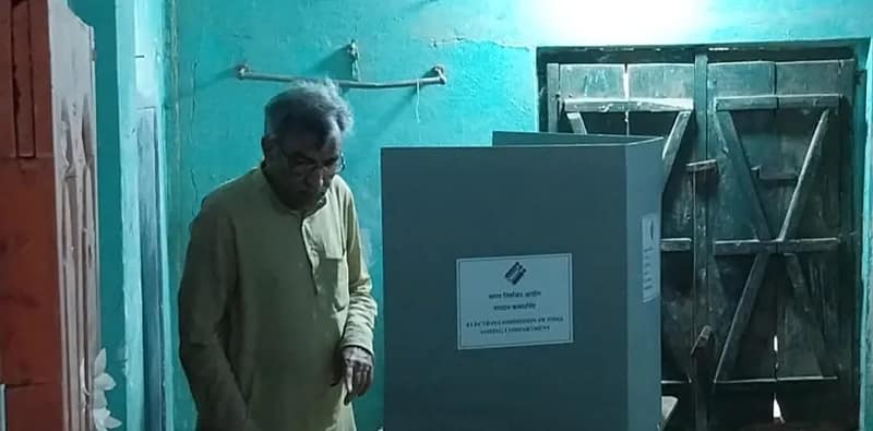 নির্বাচন কমিশনের উপর ক্ষোভ বর্ষীয়ান বাম নেতার