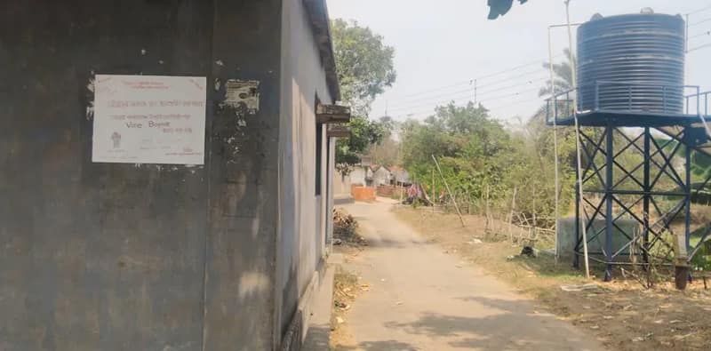 বুথ স্থানান্তরিত, ক্ষোভে ভোটদানে বিরত দুই আদিবাসী গ্রাম