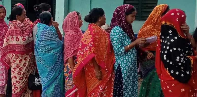 পূর্ব মেদিনীপুরে দুপুরে ১টা পর্যন্ত ভোট পড়লো ৬২.৫৭ শতাংশ