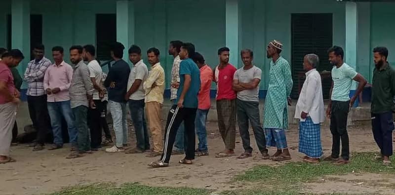 পশ্চিম বর্ধমানে দুপুরে ১টা পর্যন্ত ভোট পড়লো ৬০.৪৫ শতাংশ