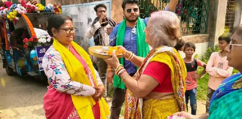 বেচারামের ছায়ায় তৈরি করবী, উন্নয়ন বহালই থাকবে আশাবাদী ভোটাররাও
