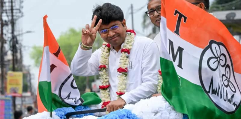 তাঁত শিল্পের পুনরুজ্জীবনের চ্যালেঞ্জ নিয়ে  ভোট ময়দানে তৃণমূল, জোর কর্মসংস্থানেও