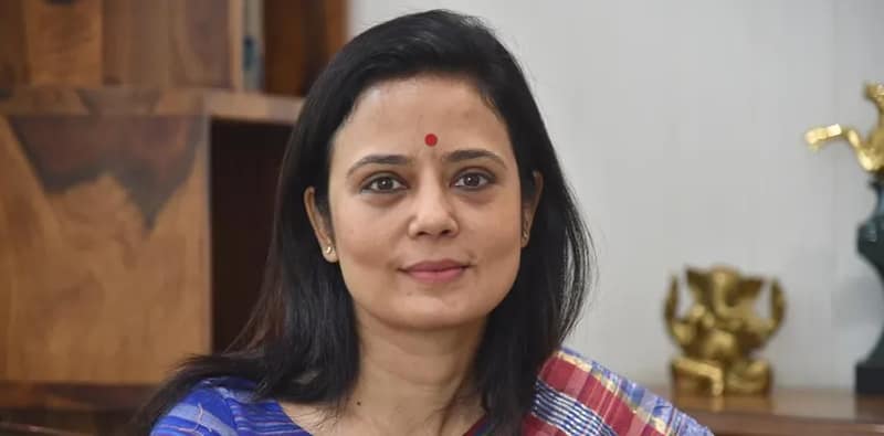 কর্মীদের ‘থ্রেট’ করার প্রতিবাদ, কড়া ভাষায় আক্রমণ মহুয়া মৈত্রের