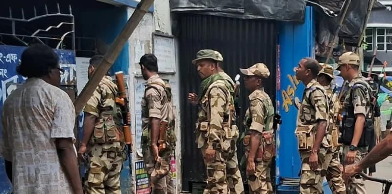 সংখ্যালঘু বহু বুথে এজেন্ট দিতে পারল না বিজেপি গোঘাটে কেন্দ্রীয় বাহিনীর দাপাদাপি