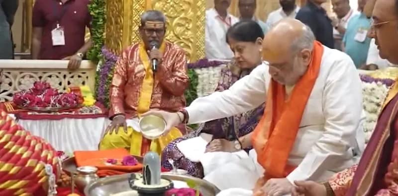 সোমনাথ মন্দির পরিদর্শনে গেলেন কেন্দ্রীয় স্বরাষ্ট্রমন্ত্রী অমিত শাহ