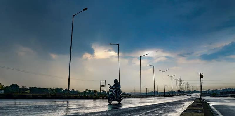 বৃষ্টিতে তাপমাত্রা কমল গৌড়বঙ্গে, ১০ জুন থেকে চড়তে পারে পারদ
