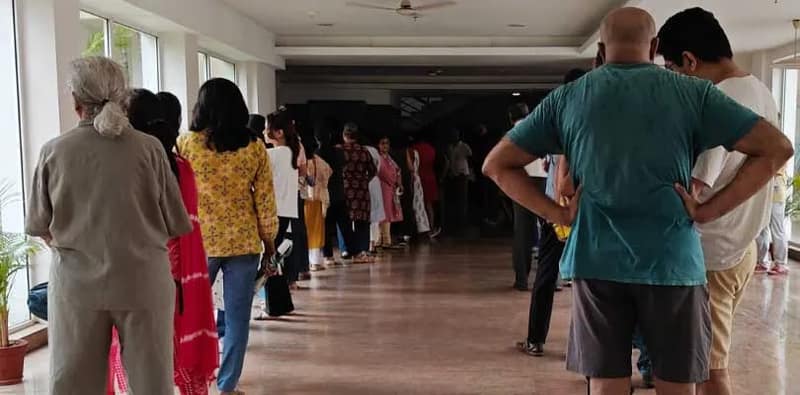 উত্তর ২৪ পরগনা জেলায় সকাল ১১ টা পর্যন্ত ৩৮.৪৩  শতাংশ ভোট পড়েছে