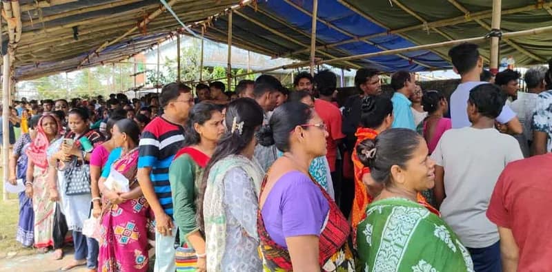 দুপুর ১টা পর্যন্ত দ্বিতীয় দফায় রাজ্যে ভোট পড়ল ৬১.১১ শতাংশ