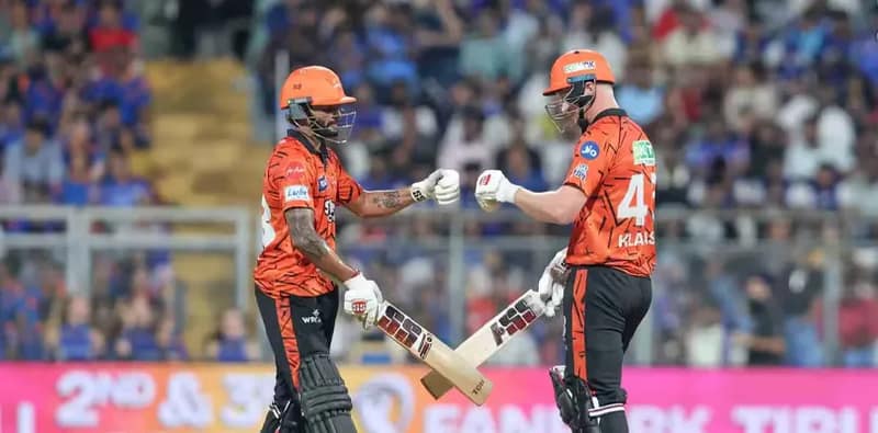 ওয়াংখেড়েতে হায়দরাবাদের কাছে ধরাশায়ী মুম্বই, কাজে এল না রিকেলটনের সেঞ্চুরি