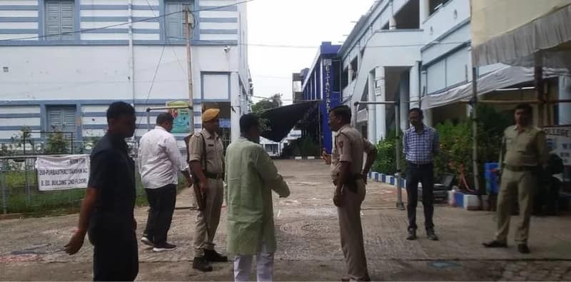 কালনা কলেজ স্ট্রংরুমের নিরাপত্তা ঘুরে দেখলেন পূর্বস্থলী দক্ষিণ বিধানসভার তৃণমূল কংগ্রেস প্রার্থী স্বপন দেবনাথ