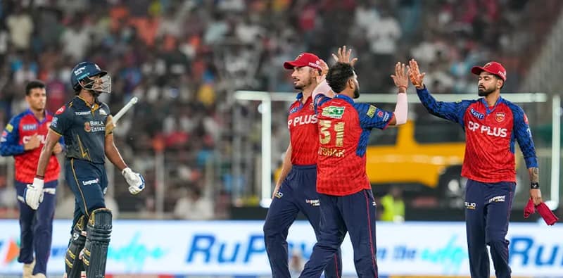 আইপিএল: পাঞ্জাবকে ৪ উইকেটে হারাল গুজরাত
