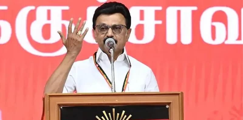 পোস্টাল ব্যালট গণনার প্রথমিক ট্রেন্ড অনুযায়ী তামিলনাড়ুতে এগিয়ে ডিএমকে