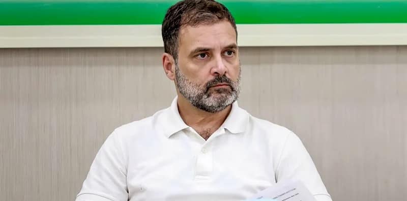‘সিবিআইকেও টেক্কা দিয়েছে ১৮ বছরের সার্থকরা’ সিবিএসই বিতর্কে কেন্দ্রকে কটাক্ষ রাহুলের