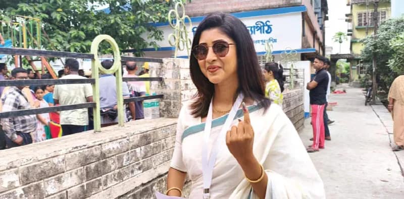 নিজের বুথ বদল করেও ফিরল না ভাগ্য! হার লাভলির