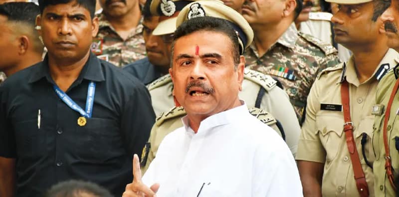 মন্ত্রিসভা সম্প্রসারণ অনুষ্ঠানে লোকভবনে পৌঁছলেন মুখ্যমন্ত্রী শুভেন্দু অধিকারী